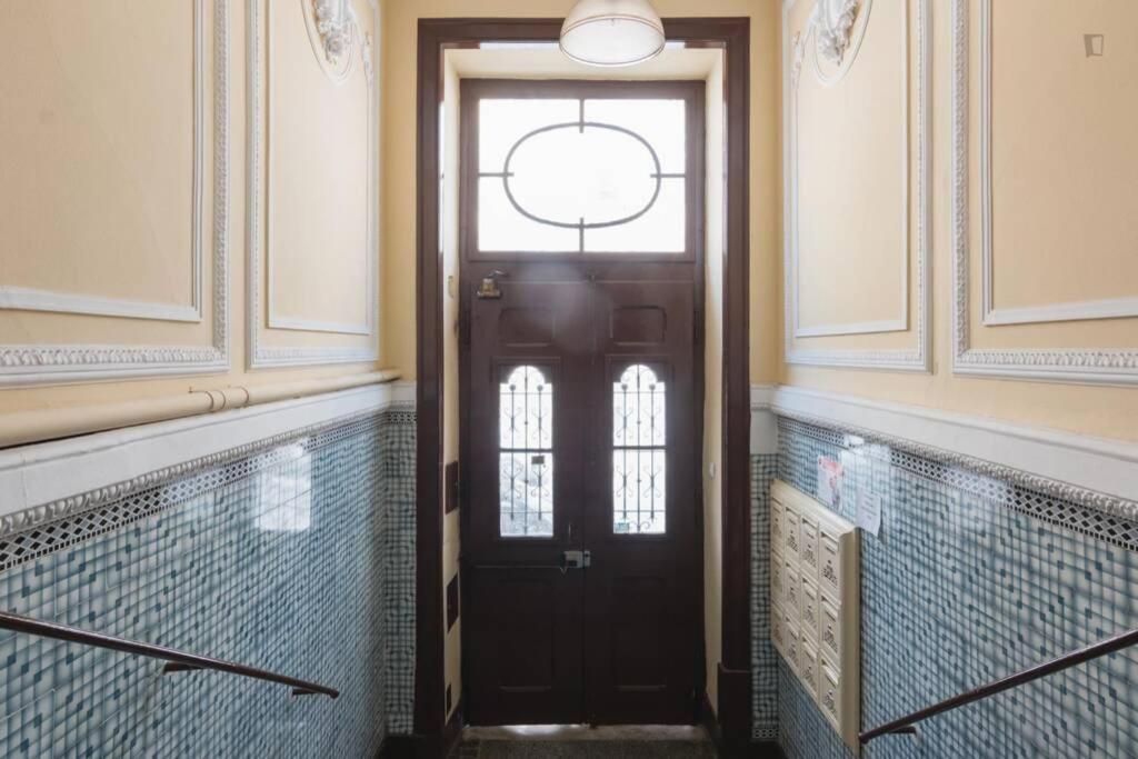 Sunny Terrace Apt, Close To Downtown! 2 Bedroom Flat Lisabona Exterior foto